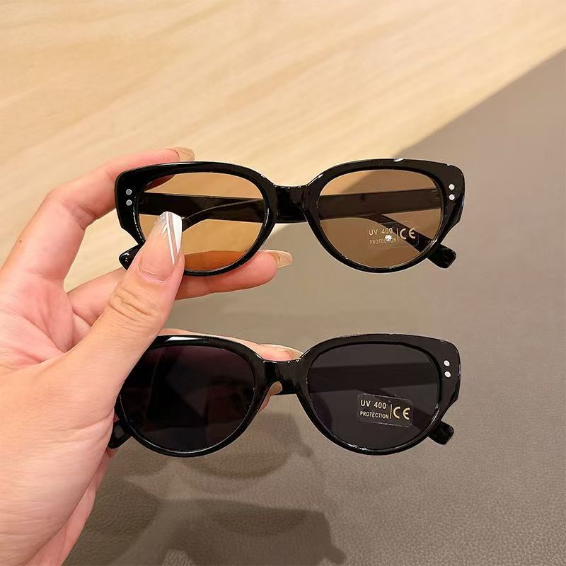 Sunglasses Uv400 - แว่นกันแดดเด็กใหม่ แว่นกันแดดกันแดดสไตล์เรโทรสำหรับเด็กผู้ชาย แว่นกันแดดสำหรับเด็กผู้หญิง ป้องกันรังสียูวี แว่นตาแฟชั่นสำหรับเด็กผู้ชาย แว่นตาเด็กเล็ก