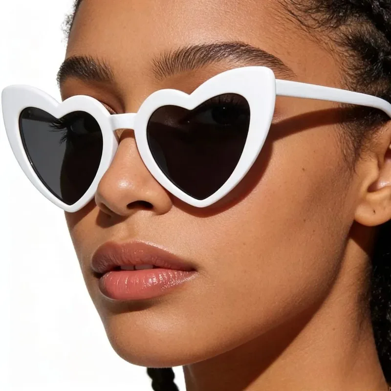 Sunglasses Uv400 - แว่นกันแดดลายการ์ตูนรูปหัวใจสีขาว แฟชั่นผู้หญิง แว่นกันแดดกรอบรูปหัวใจ ของขวัญปาร์ตี้น่ารักสำหรับผู้หญิง แว่นตาอินเทรนด์