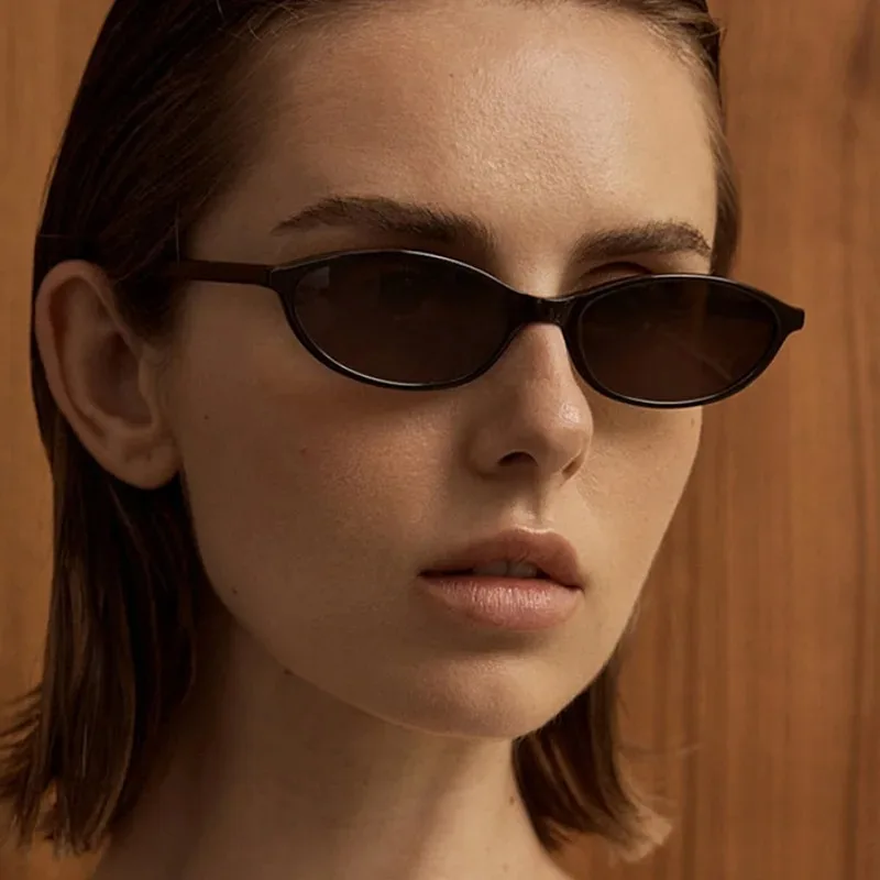 แว่นกันแดดทรงรีเล็กสำหรับผู้หญ - Designer Sunglasses บทวิจารณ์และราคา
