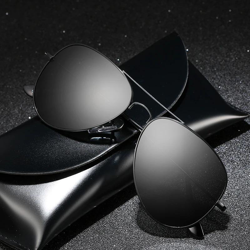 แว่นกันแดดแบรนด์หรูสำหรับผู้ชา - Designer Sunglasses บทวิจารณ์และราคา