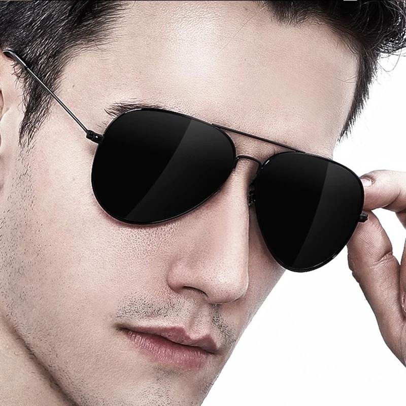แว่นกันแดดแบรนด์หรูสำหรับผู้ชา - Designer Sunglasses บทวิจารณ์และราคา