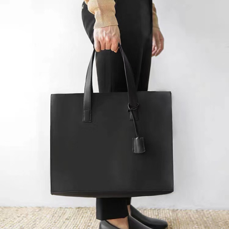 กระเป๋าถือผู้ชายแบบใหม่ปี 2026 - Leather Briefcase บทวิจารณ์และราคา