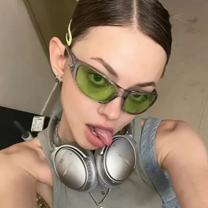 แว่นกันแดดผู้หญิงรุ่นใหม่ แบรน - Designer Sunglasses บทวิจารณ์และราคา