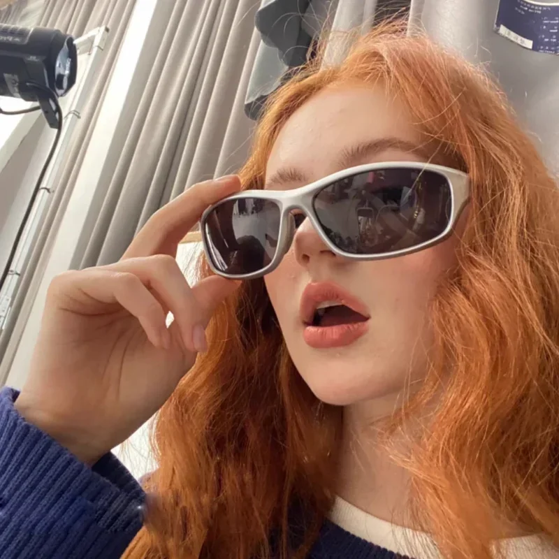 แว่นกันแดดผู้หญิงรุ่นใหม่ แบรน - Designer Sunglasses บทวิจารณ์และราคา