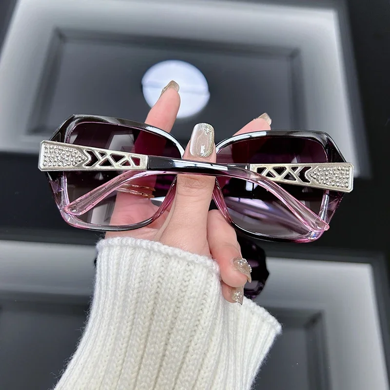 แว่นกันแดดวินเทจทรงโอเวอร์ไซส์ - Designer Sunglasses บทวิจารณ์และราคา