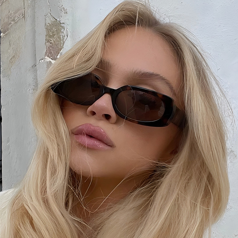 1 ชิ้น แว่นกันแดดทรงสี่เหลี่ยม - Designer Sunglasses บทวิจารณ์และราคา