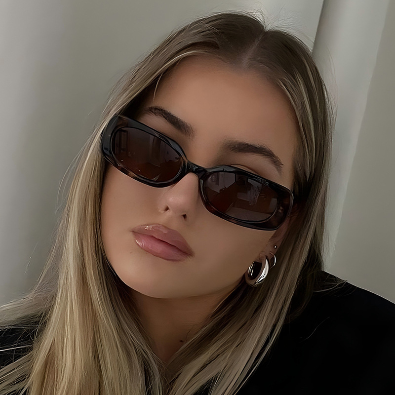 1 ชิ้น แว่นกันแดดทรงสี่เหลี่ยม - Designer Sunglasses บทวิจารณ์และราคา