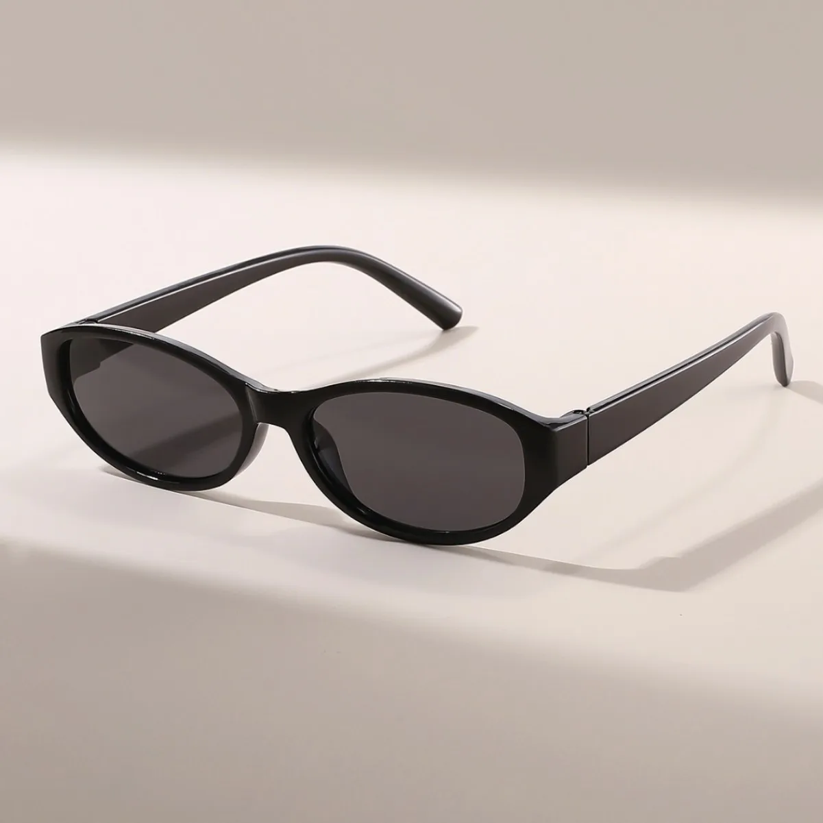 แว่นกันแดดทรงรีสไตล์เรโทรวินเท - Designer Sunglasses บทวิจารณ์และราคา